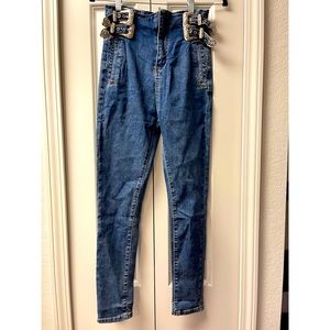 NEW! Buckled side high waist jeans
